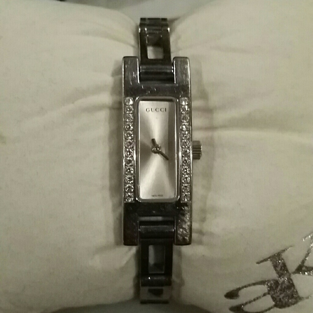 Gucci 3900l 24 diamond watch